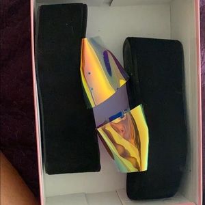 Multi color platforms